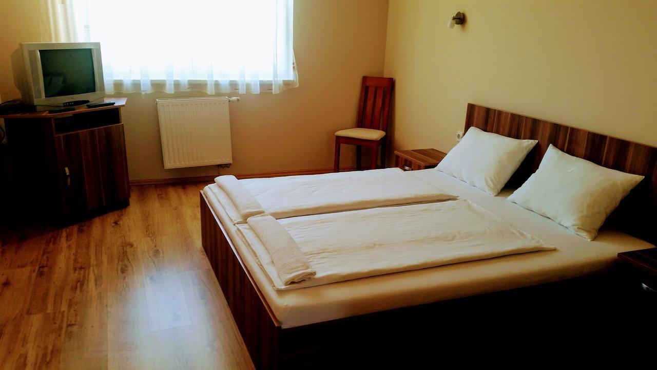Hotel Sormester 索尔沃什 外观 照片