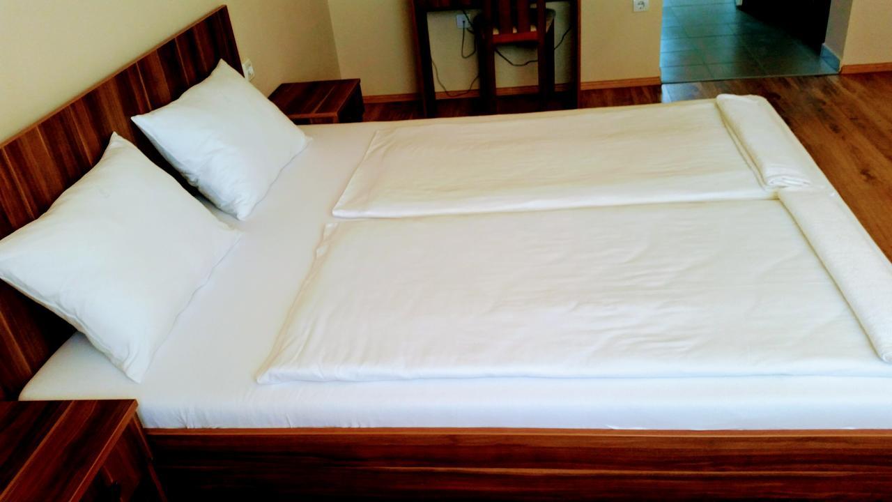 Hotel Sormester 索尔沃什 外观 照片